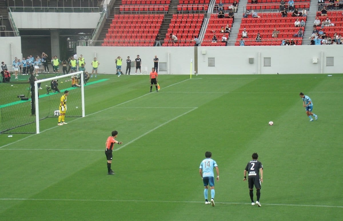 Penalty_Kick_of_Daigo_FurukawaFC_Osaka1.jpg