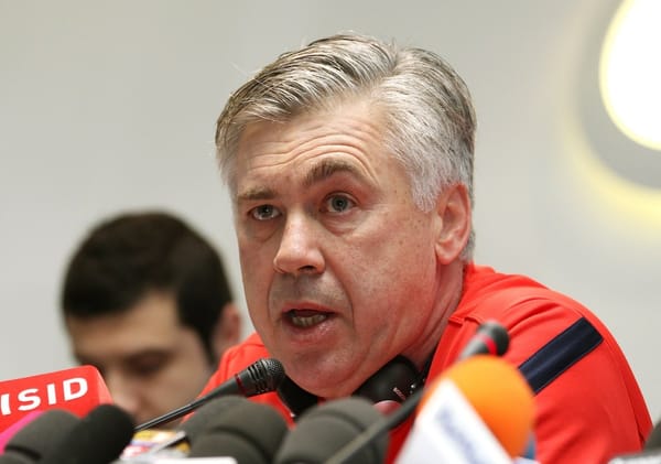 Carlo_Ancelotti_2012-01-02_3.jpg